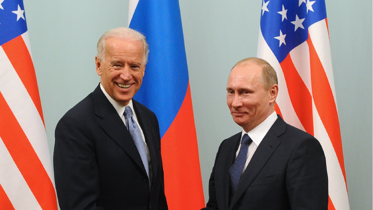 Путин заявил Байдену об угрозе войны с НАТО за оккупированный Россией Крым в случае вступления Украины в Альянс